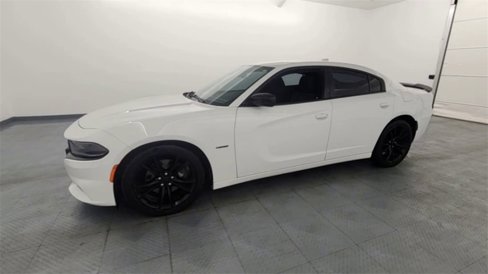 Used 2016 Dodge Charger R/T w/ Blacktop Package image 4