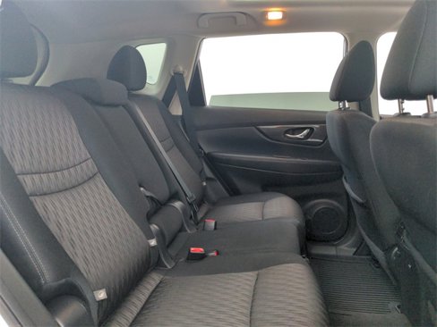 Used 2017 Nissan Rogue SV image 41