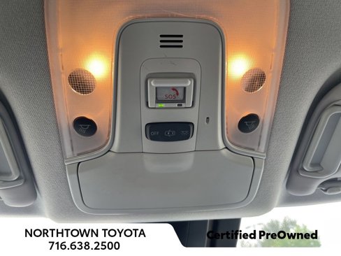 Used 2022 Toyota Prius XLE image 24