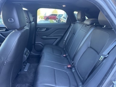 Used 2018 Jaguar F-PACE Premium image 10