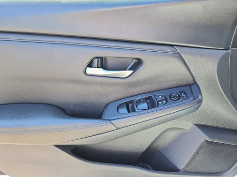 Used 2024 Nissan Sentra SV image 15