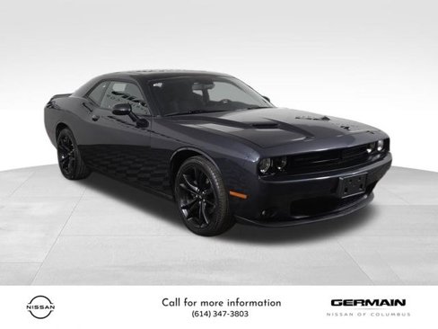 Used 2018 Dodge Challenger SXT w/ Blacktop Package image 3