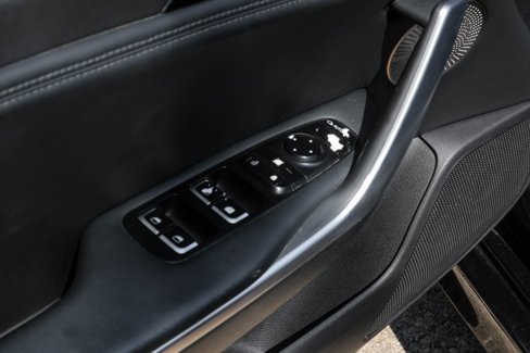 Used 2018 Kia Stinger Premium image 43