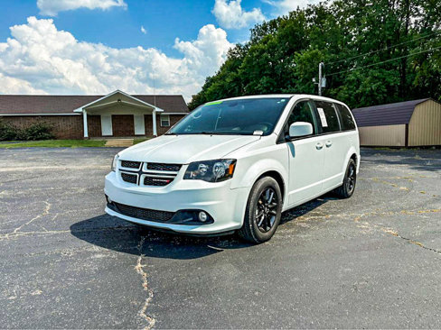 Used 2019 Dodge Grand Caravan GT image 3