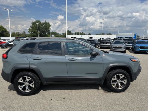Used 2015 Jeep Cherokee Trailhawk w/ Comfort/Convenience Group image 11
