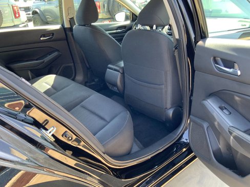 Used 2022 Nissan Altima 2.5 SV image 18