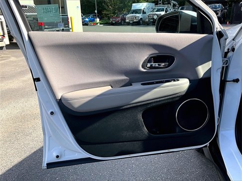 Used 2018 Honda HR-V EX image 19