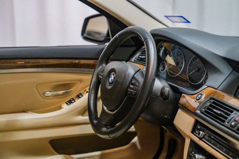 Used 2011 BMW 535i Sedan image 22