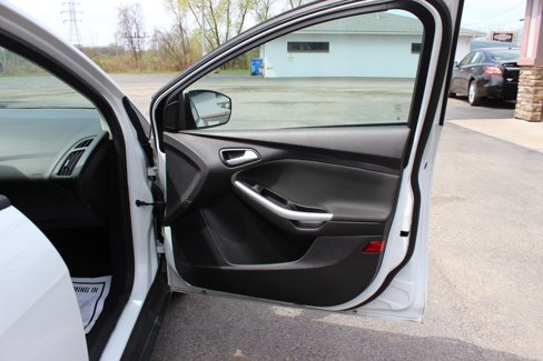 Used 2014 Ford Focus SE w/ Equipment Group 201A image 33