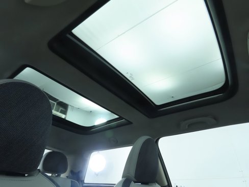 Certified 2025 MINI Cooper 2-Door Hardtop image 19