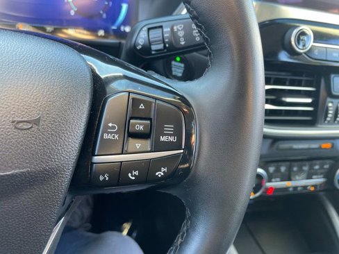 Used 2022 Ford Escape Titanium image 33