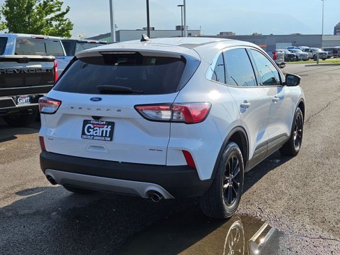 Used 2021 Ford Escape SE w/ Convenience Package image 3
