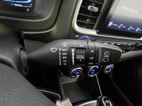 Certified 2023 Hyundai Venue SEL image 19