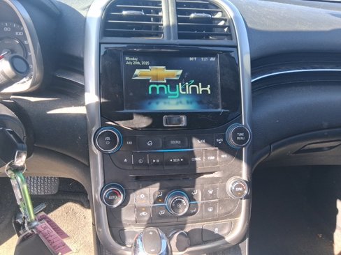 Used 2015 Chevrolet Malibu LT image 23