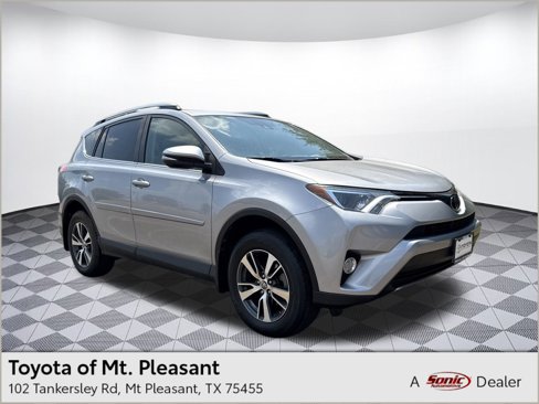Used 2018 Toyota RAV4 XLE image 1
