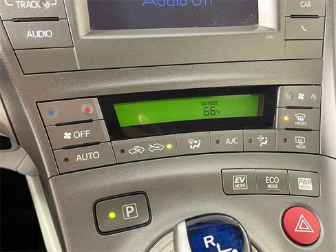 Used 2015 Toyota Prius Persona Series image 9