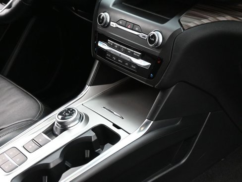 Used 2020 Ford Explorer Limited image 33