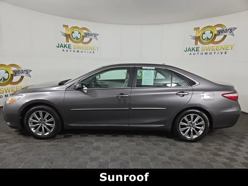 Used 2017 Toyota Camry XLE image 5