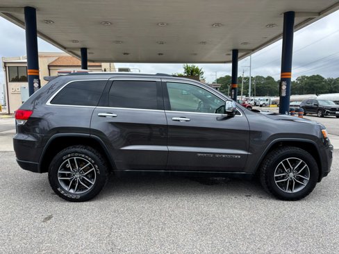 Used 2017 Jeep Grand Cherokee Limited image 7