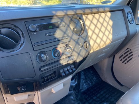 Used 2008 Ford F550 2WD Regular Cab Super Duty image 16