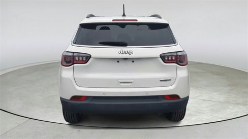 Used 2018 Jeep Compass Latitude w/ Popular Equipment Group image 5