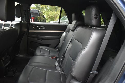 Used 2018 Ford Explorer XLT w/ Equipment Group 202A image 17
