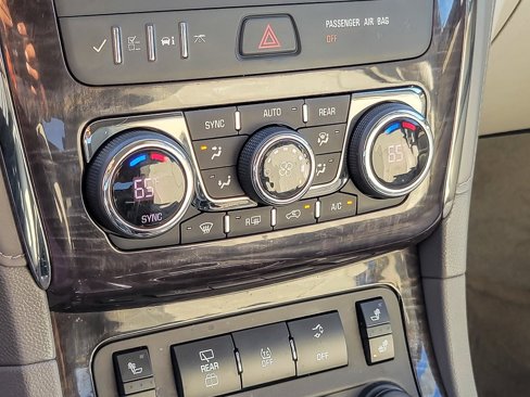 Used 2015 Buick Enclave Leather image 15