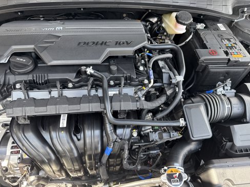 New 2025 Hyundai Elantra Sport image 18