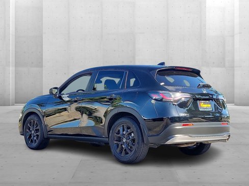 Used 2023 Honda HR-V Sport image 2
