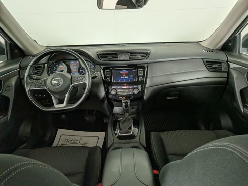 Used 2020 Nissan Rogue SV image 14