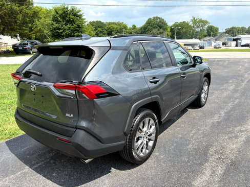 Used 2020 Toyota RAV4 XLE Premium image 27