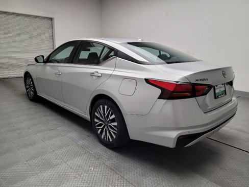 Used 2024 Nissan Altima 2.5 SV image 5