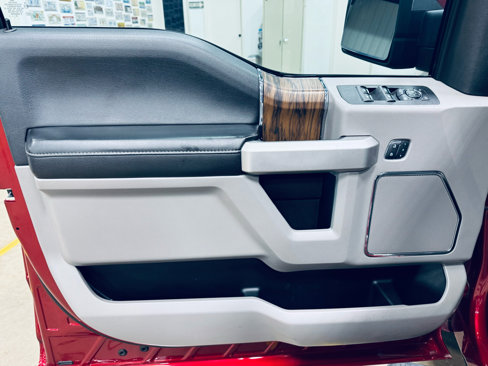 Used 2018 Ford F150 Lariat w/ Equipment Group 502A Luxury image 26