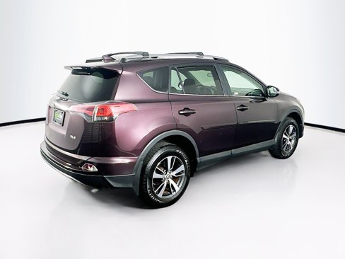 Used 2017 Toyota RAV4 XLE image 9
