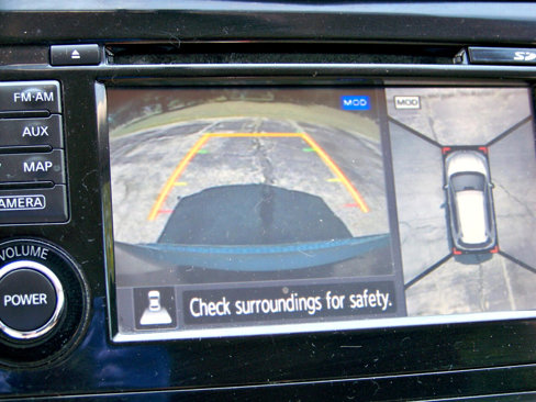 Used 2014 Nissan Rogue SV image 10