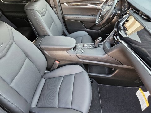 New 2025 Cadillac XT6 Sport w/ Technology Package image 16