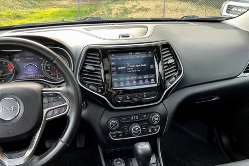 Used 2020 Jeep Cherokee Limited w/ Technology Group image 6