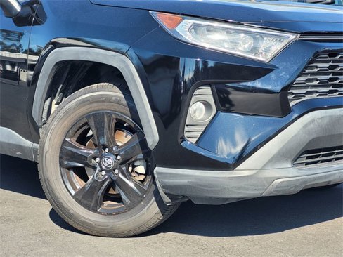 Used 2019 Toyota RAV4 XLE image 3