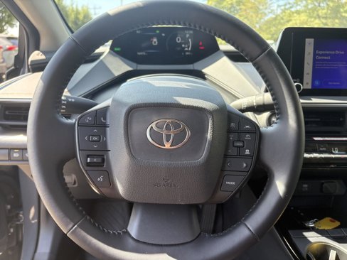Used 2025 Toyota Prius LE image 11