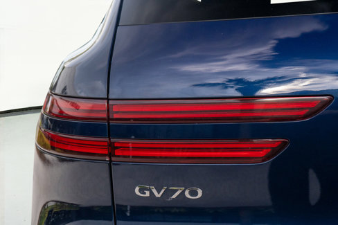 Used 2022 Genesis GV70 3.5T Sport w/ Sport Advanced Package image 13