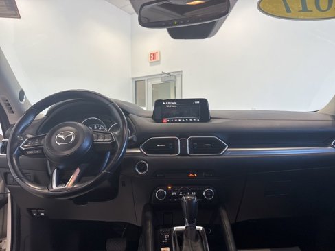 Used 2017 MAZDA CX-5 Touring w/ Preferred Equipment Package image 11