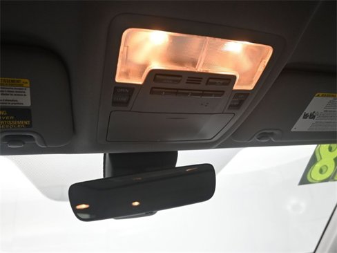 Used 2018 Toyota Highlander XLE image 16