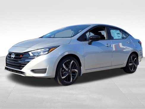 New 2025 Nissan Versa SR w/ Trunk Package image 2