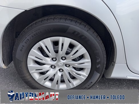 Used 2013 Toyota Camry LE image 8