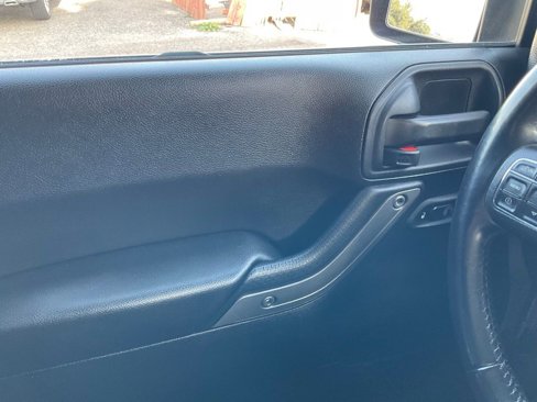Used 2018 Jeep Wrangler Unlimited Sport S image 35