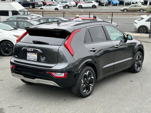 Used 2023 Kia Niro Wave image 5