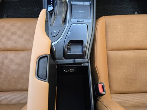Used 2020 Lexus UX 250h w/ Luxury Package image 22