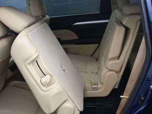 Used 2016 Toyota Highlander Plus image 23