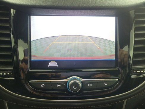 Used 2022 Chevrolet Trax LT w/ LT Convenience Package image 30