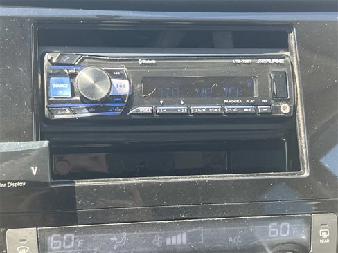 Used 2015 Nissan Rogue SV image 25